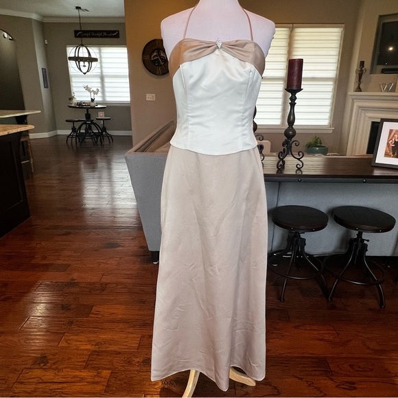 Alfred Angelo Bridesmaid Dress size 12 Halter Ivory Cafe Tan Beige Halter Long - Picture 1 of 16